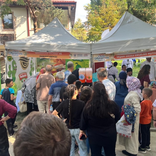 Bursa Gastronomi Festivali’ne Gedelek Turşusu Damga Vurdu